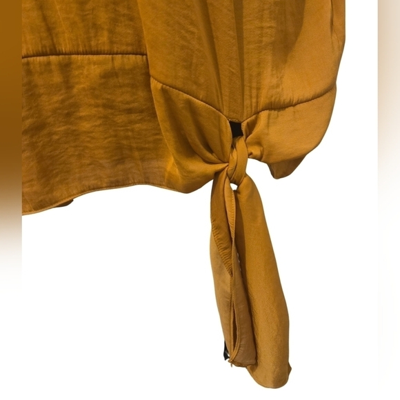 Simply Vera by Vera Wang Silky Yellow Gold short sleeve tie waist detail LARGE - Picture 4 of 7